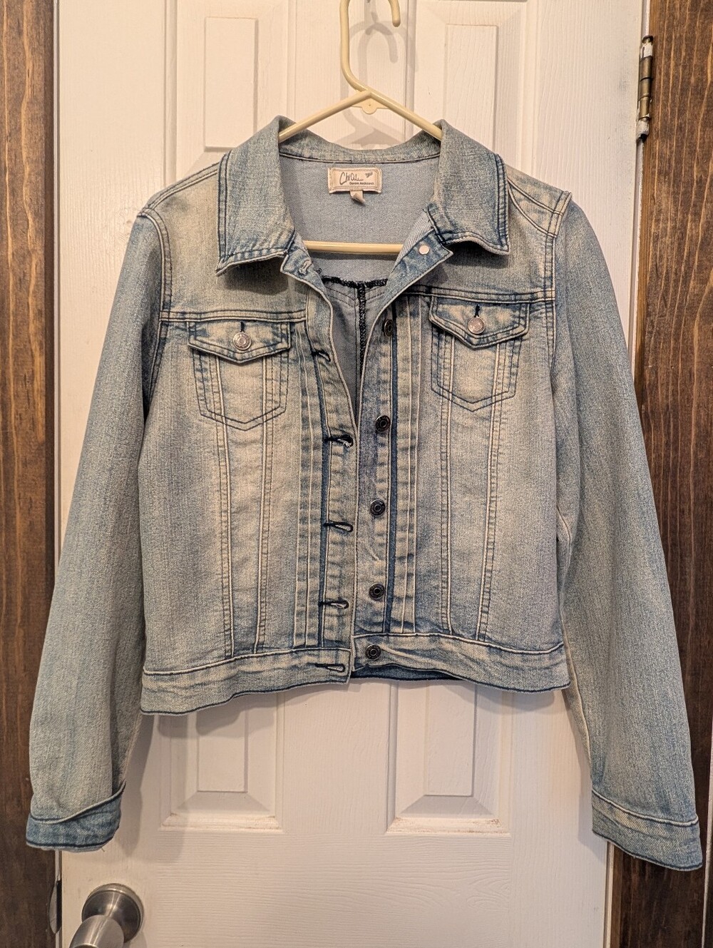 Women's Jean Jacket Size Large Light Stonewashed Pleated Stretch Denim